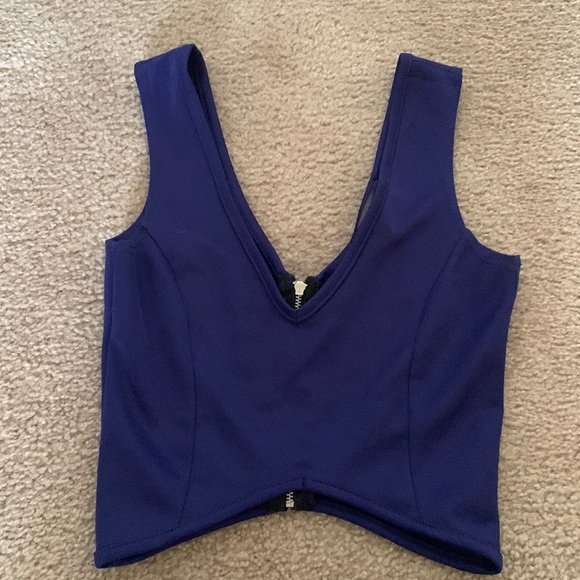Joyce Leslie’s zipper back v neck crop top size small - Picture 1 of 3